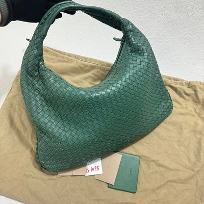 Bottega Veneta Veneta Hobo Medium Dark Green 45cm Lambskin Leather