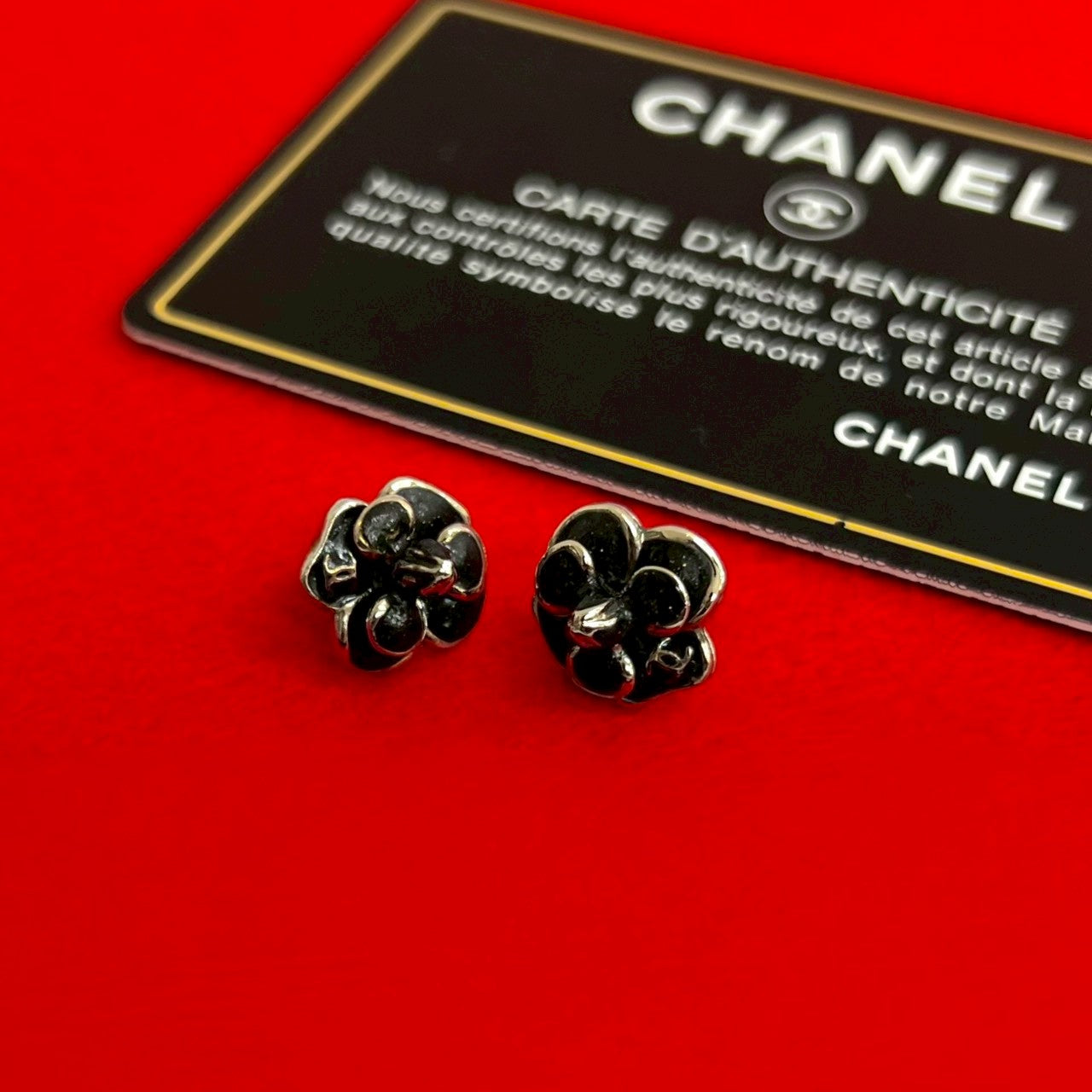 CHANEL Pierce alloy Silver Camellia Pierce