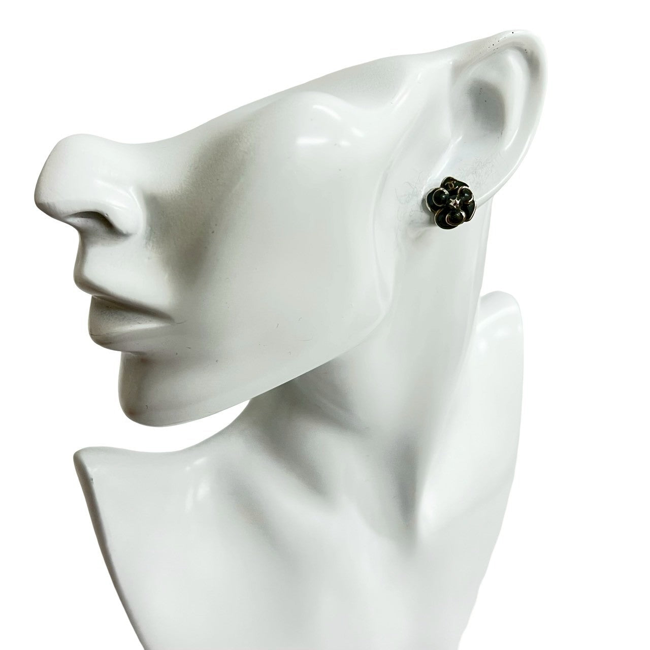 CHANEL Pierce alloy Silver Camellia Pierce