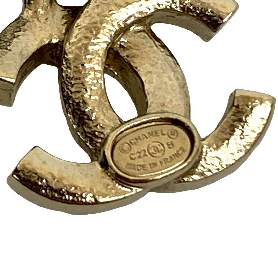 CHANEL Pierce metal gold