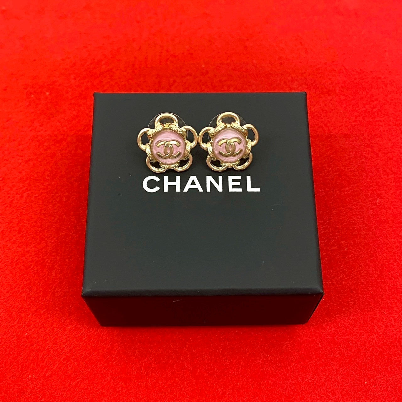 CHANEL Pierce Gold Plated gold