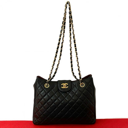 CHANEL Tote Bag lambskin black Matrasse