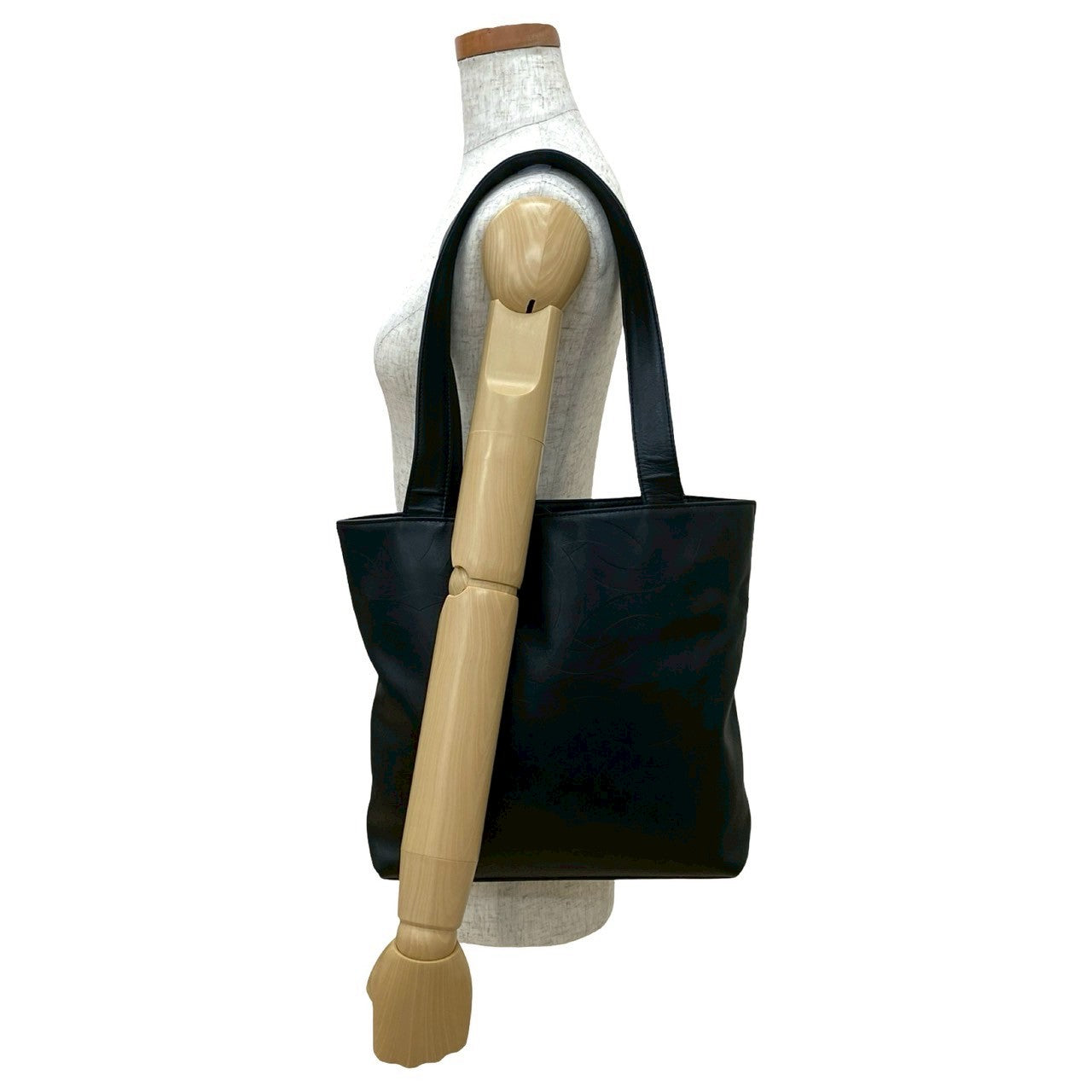 CHANEL Tote Bag lambskin black