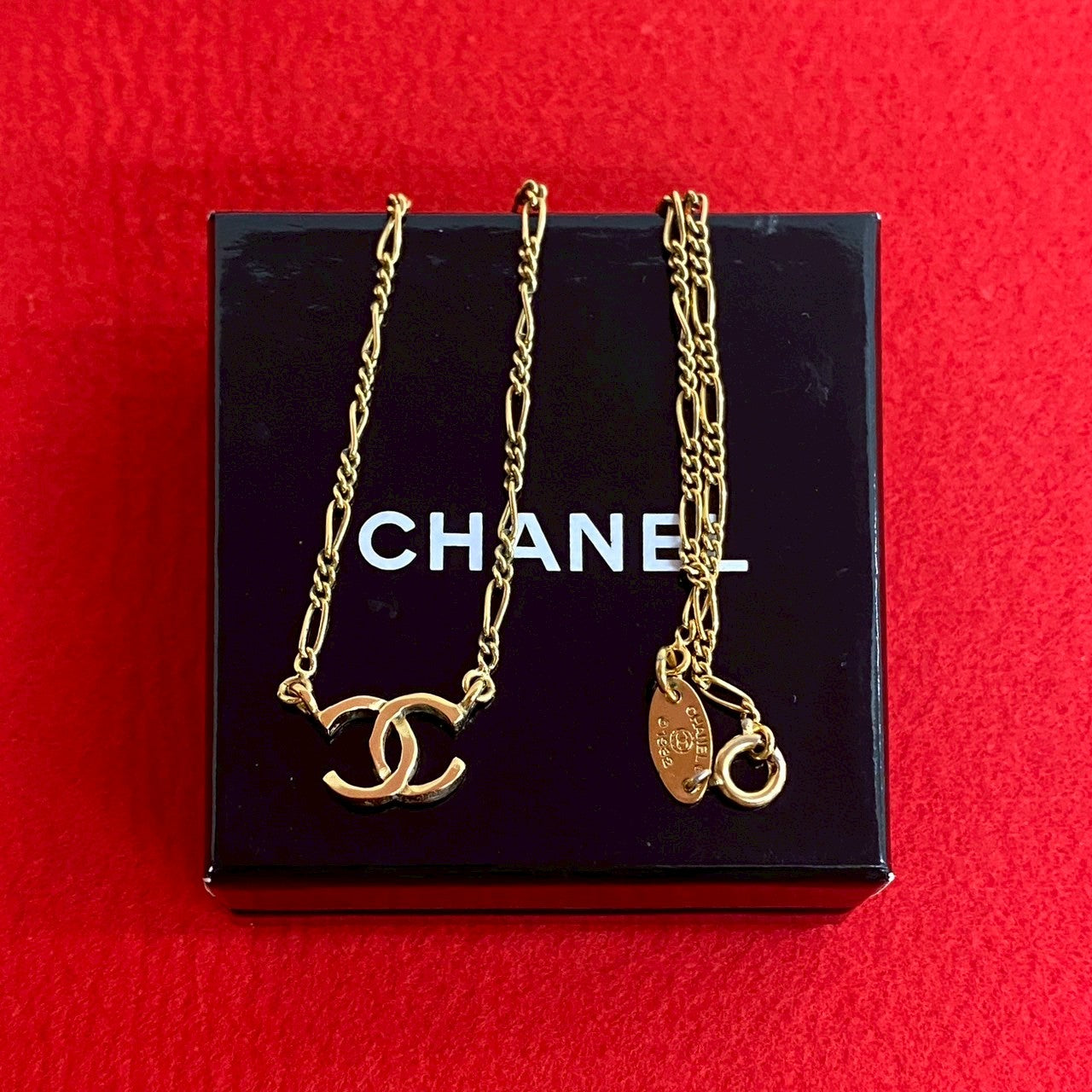 CHANEL Necklace Gold Plated gold
