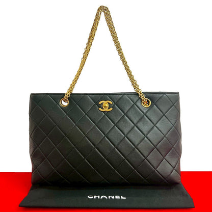 CHANEL Tote Bag lambskin black Matrasse