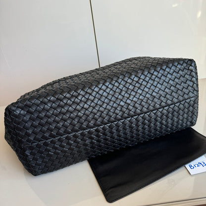 Bottega Veneta Cabat Large Intreccio Leather Tote Bag Black 40cm