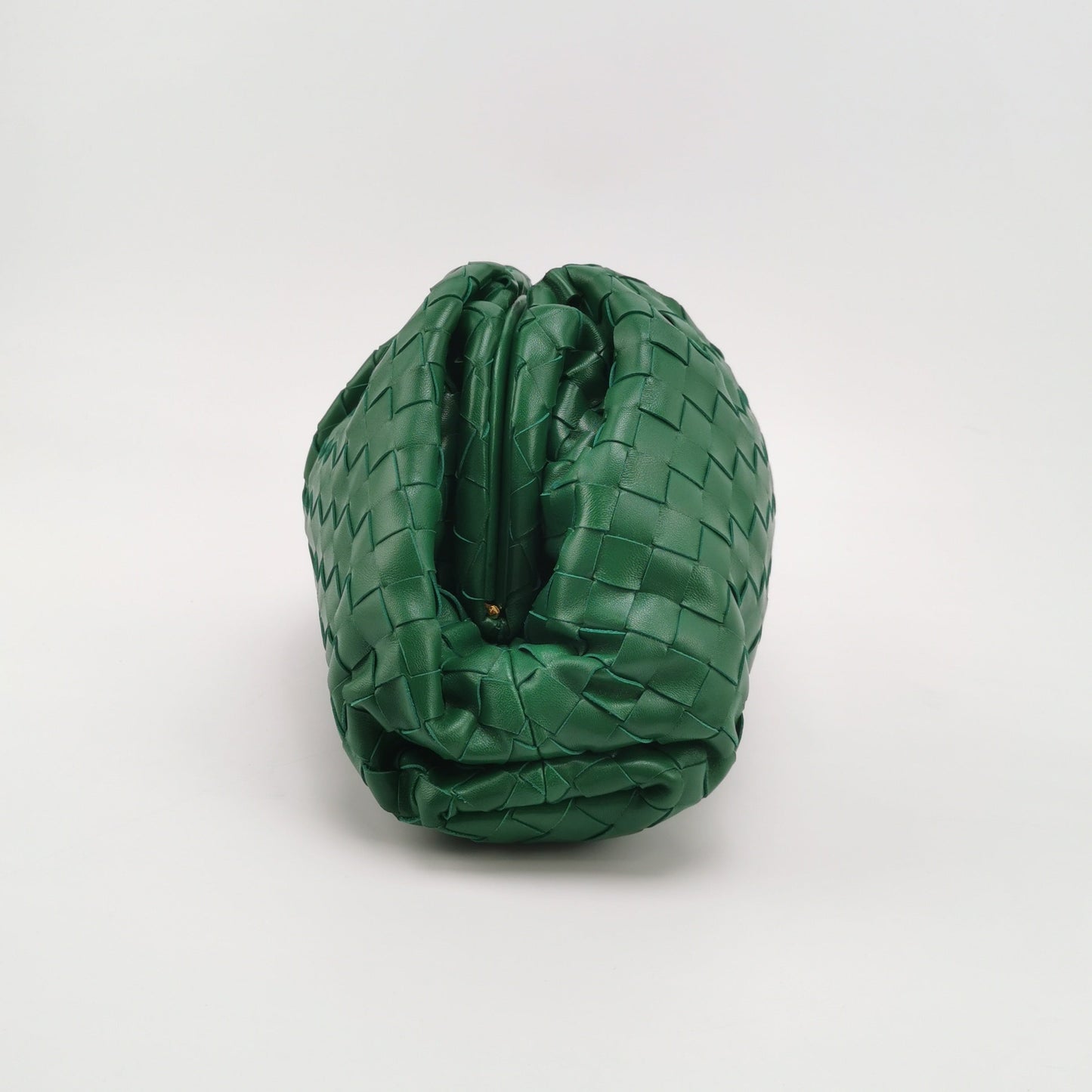 Bottega Veneta Pouch Large Intrecciato Green Calfskin Leather Clutch