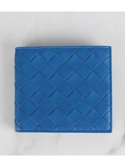 Luxury Bottega Veneta Zipper Around Half Wallet