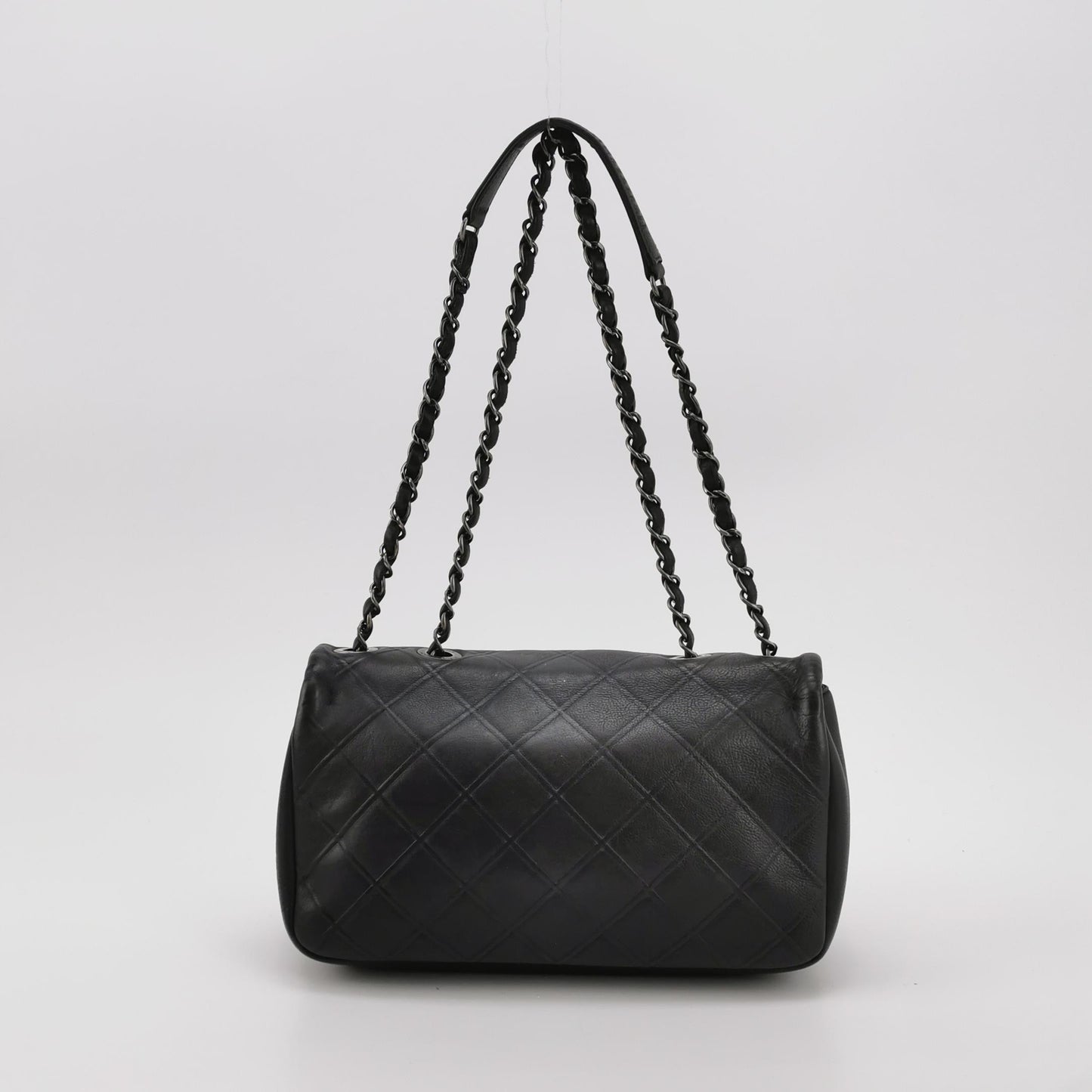 Chanel CC Matelasse Medium Black Calfskin Leather Single Flap Bag Silver Hardware