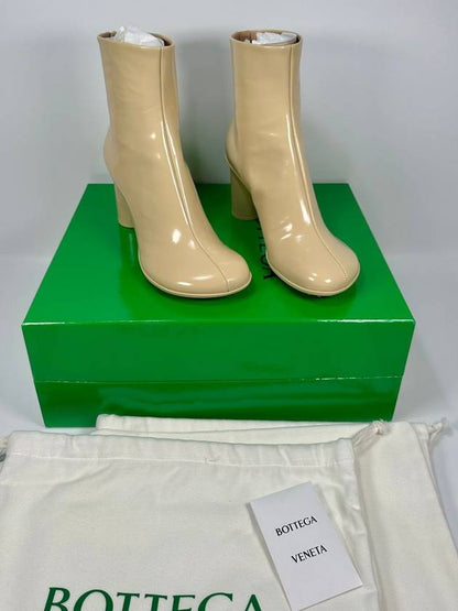 Luxury Bottega Veneta ankle boots 250