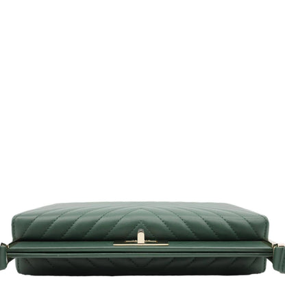 CHANEL Reissue Box Chevron Lambskin Leather Clutch Bag Green
