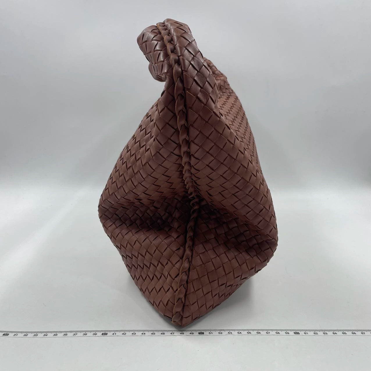 Bottega Veneta Intrecciato Hobo Bag in Brown Red Nappa leather Large