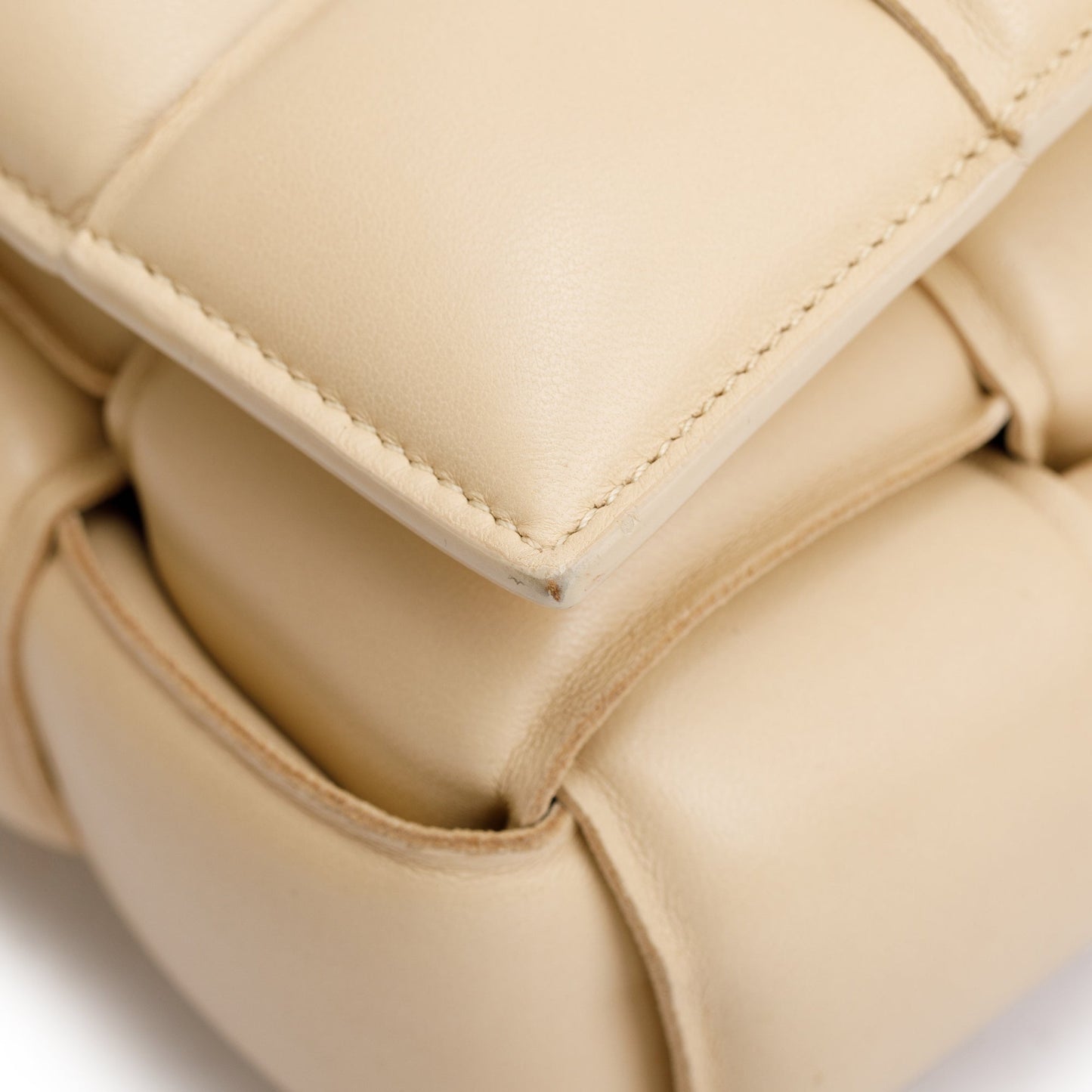 Bottega Veneta Beige Lambskin Leather Classic Padded Cassette Bag