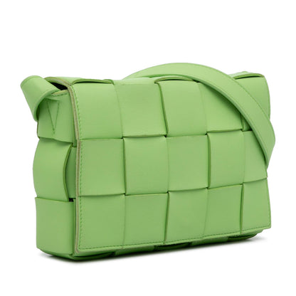 Luxury Bottega Veneta Calfskin Intrecciato Cassette Crossbody (SHG-CBPvTr)