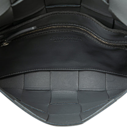 Luxury Bottega Veneta Calfskin Intrecciato Cassette Crossbody (SHG-QKpHOv)