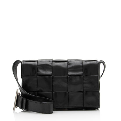 Luxury Bottega Veneta Distressed Calfskin Cassette Small Crossbody Bag (SHF-Mj13CL)