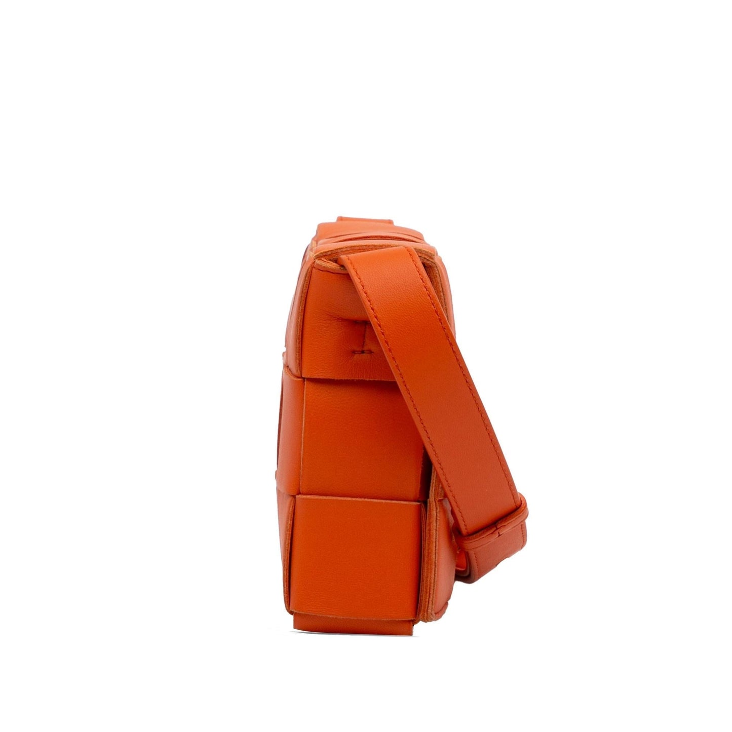 Luxury Bottega Veneta Medium Intrecciato Cassette (SHG-SDckAD)