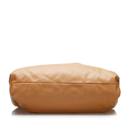 Luxury Bottega Veneta Medium The Shoulder Pouch (SHG-EtLGSW)