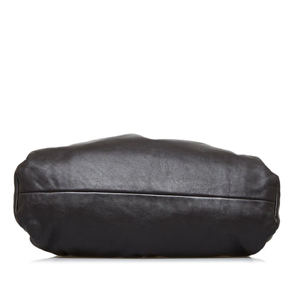 Luxury Bottega Veneta Medium The Shoulder Pouch (SHG-hzsa2W)