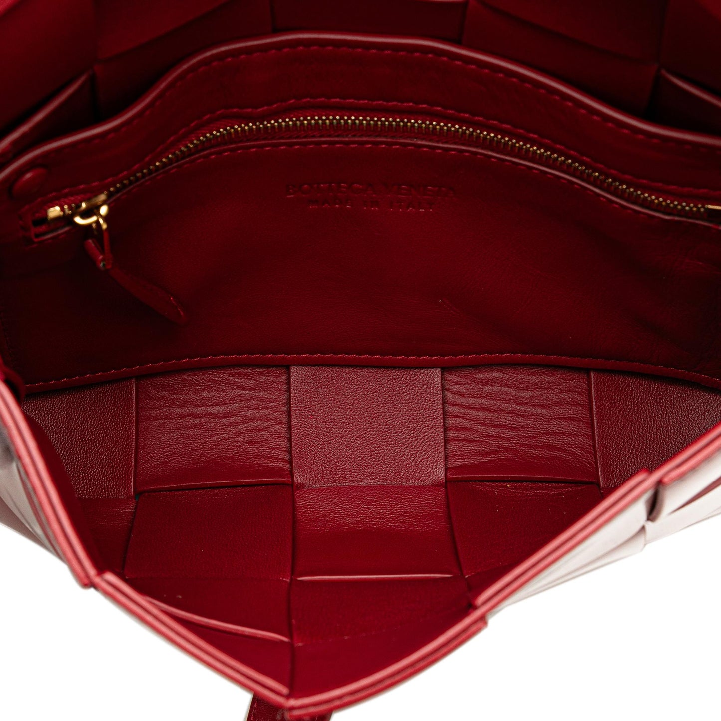 Luxury Bottega Veneta Patent Intrecciato Cassette Crossbody (SHG-LgpVBt)