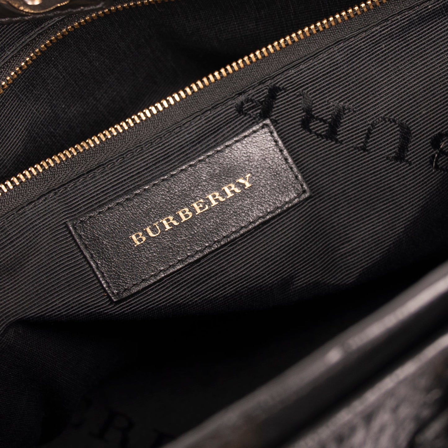 Burberry Heritage Grain Large Clifton Tote