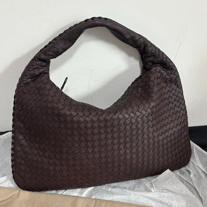 Bottega Veneta Intrecciato Hobo Bag Medium Brown Lambskin leather 40cm