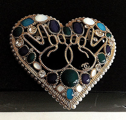 CHANEL CC HEART BROOCH