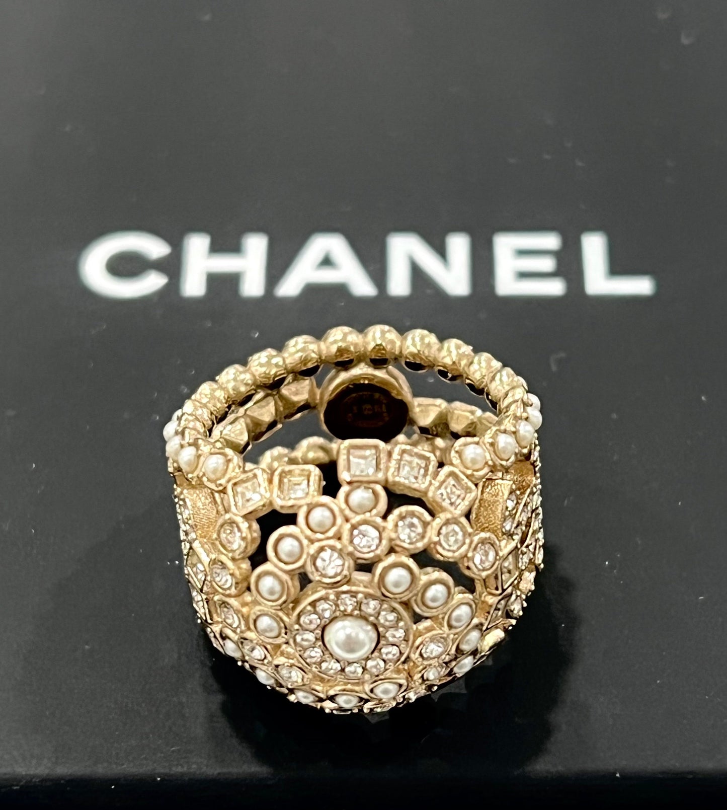 CHANEL CAMELLIA CRYSTAL PEARL RING