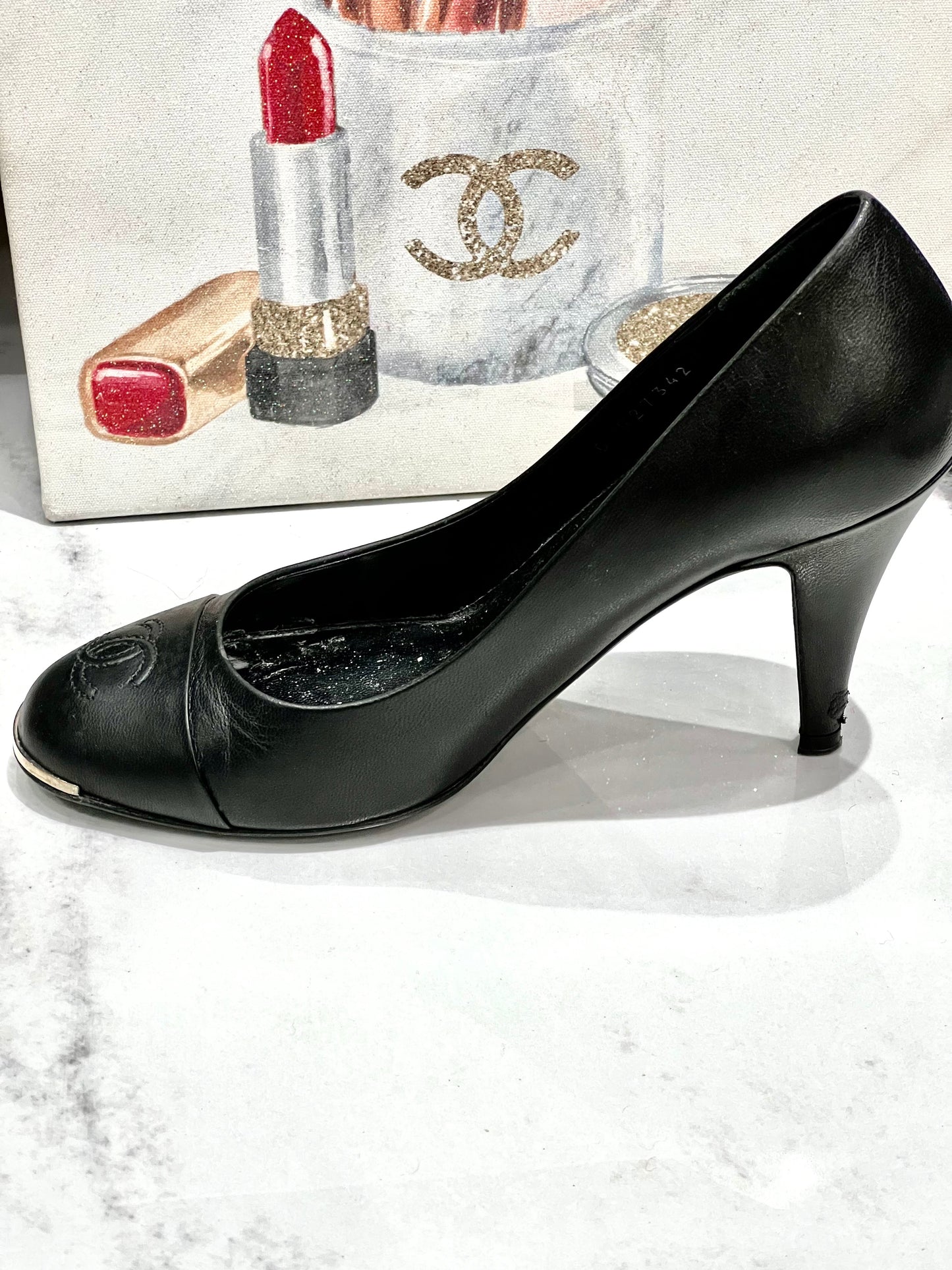 CHANEL CC CAP TOE LEATHER PUMPS