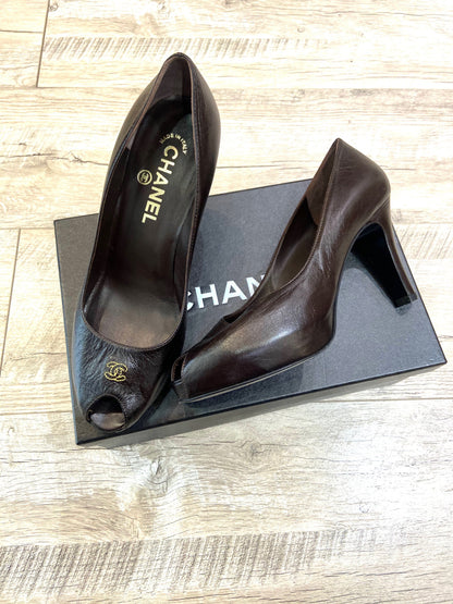 CHANEL CC CALFSKIN LEATHER PEEP TOE PUMPS
