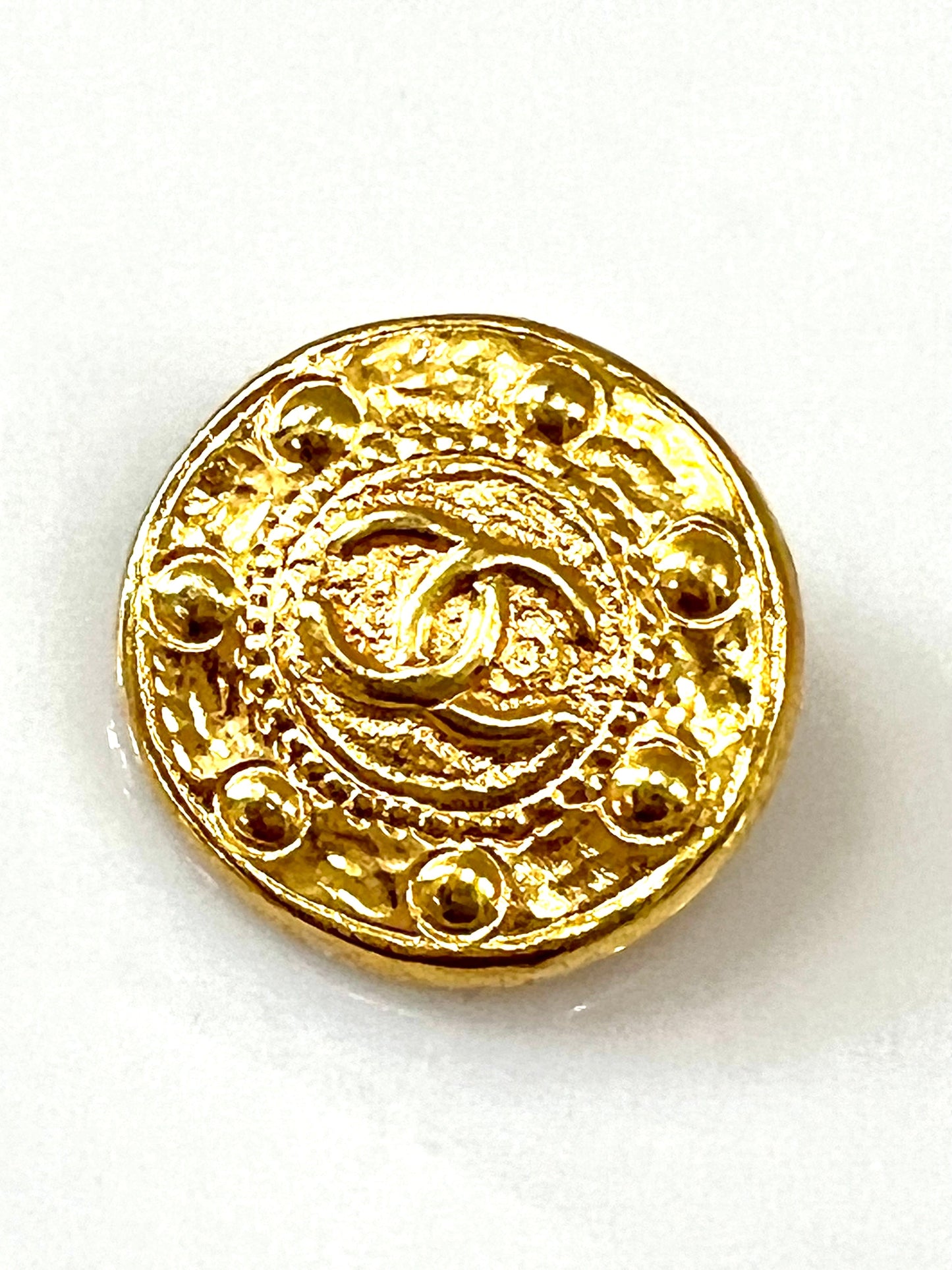 CHANEL CC VINTAGE CLIP ON EARRINGS