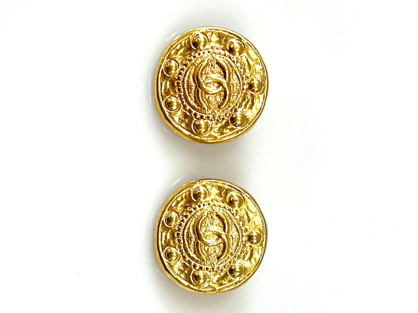 CHANEL CC VINTAGE CLIP ON EARRINGS