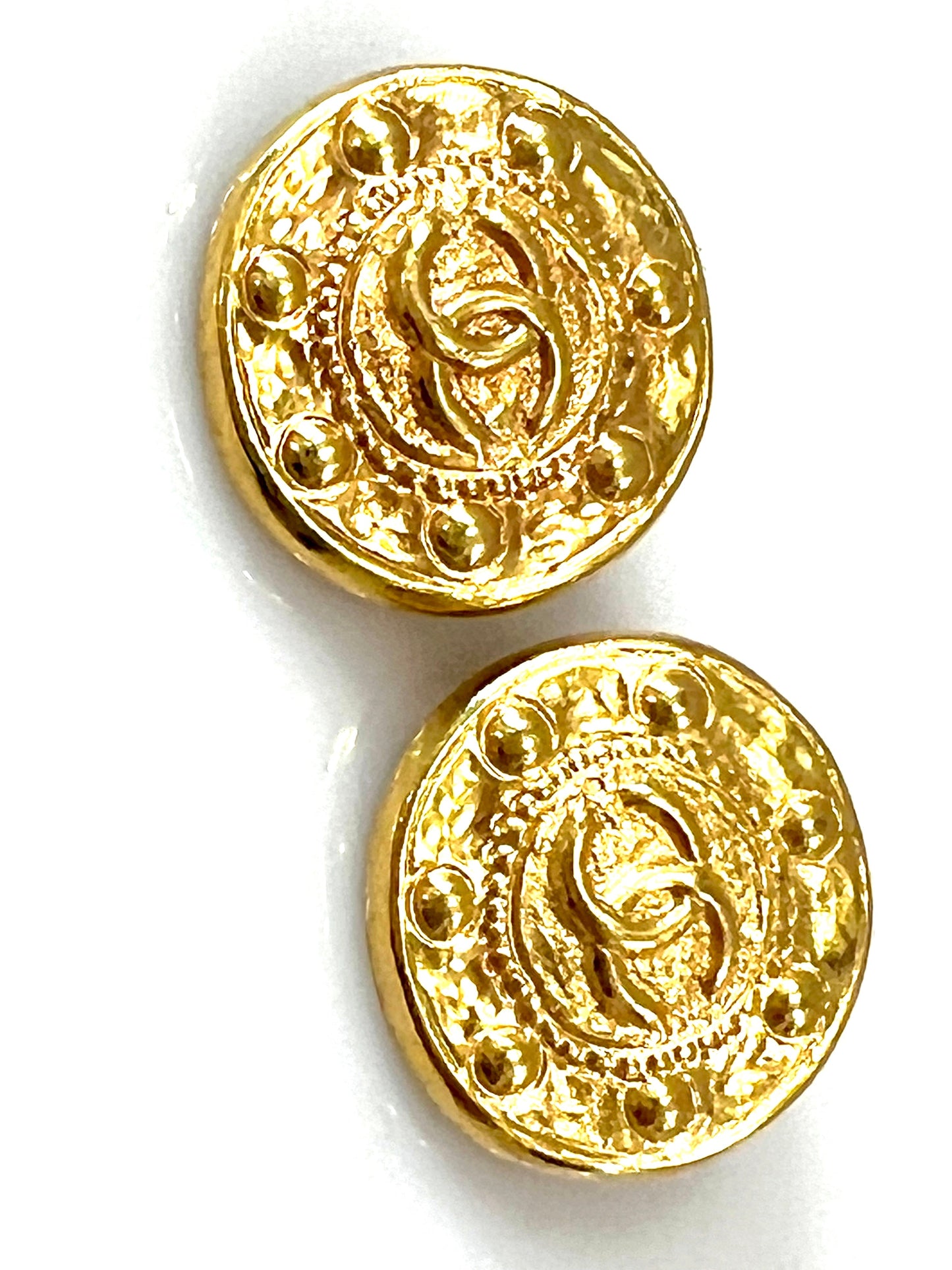 CHANEL CC VINTAGE CLIP ON EARRINGS