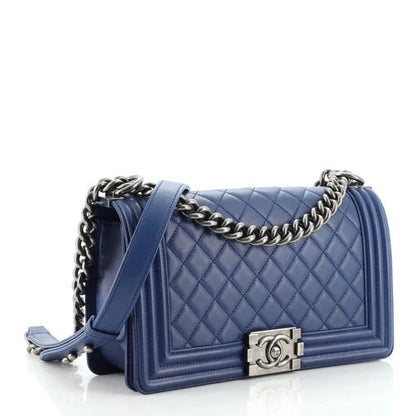 CHANEL QUILTED CALFSKIN NEW MEDIUM BOY FLAP BAG