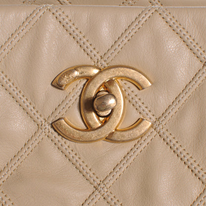 CHANEL CALFSKIN STITCHED CITY ACCORDION TOTE BAG