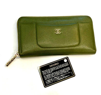 CHANEL CAVIAR LEATHER CONTINENTAL ZIP AROUND WALLET