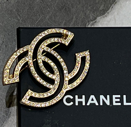 CHANEL CRYSTAL CC LIGHT GOLD BROOCH