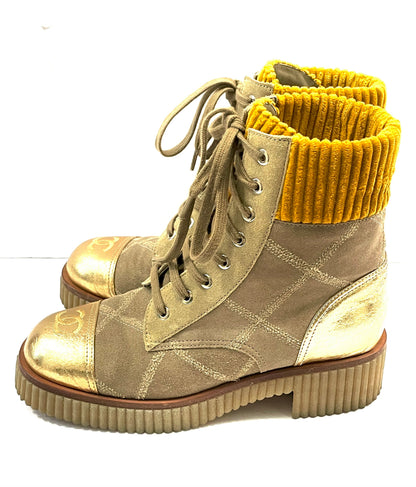 CHANEL QUILTED SUEDE CALFSKIN VELVET LAMINATED CC COMBAT BOOTS