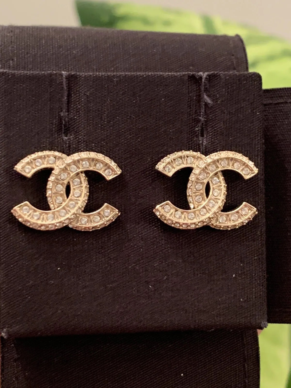 CHANEL CC CRYSTAL GOLD-TONE STUD EARRINGS