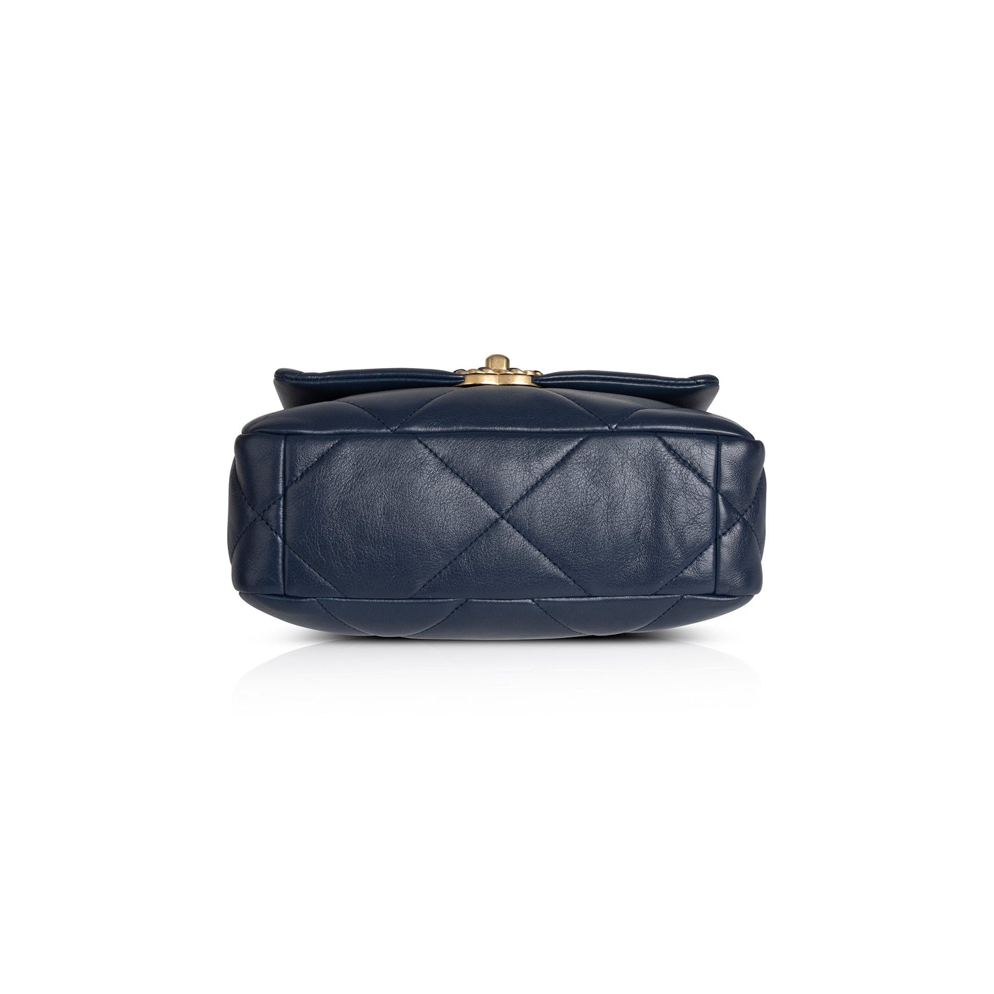 Chanel 2022 Medium 19 Flap Bag