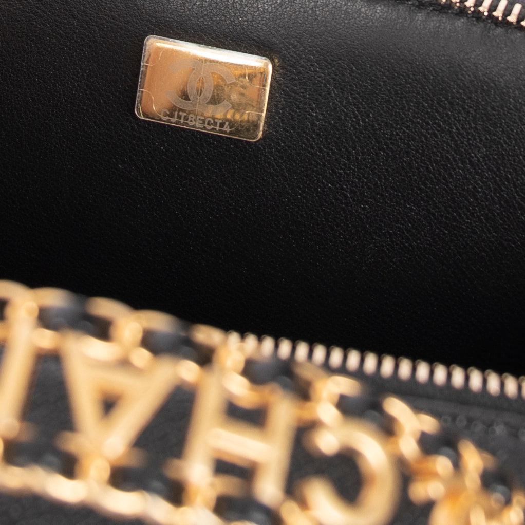 Chanel 2022 Pick Me Up Vanity Case