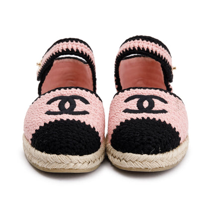 Chanel 2022 Pink/Black Braided Knit Interlocking CC Logo Ankle Strap Espadrilles, Size 41