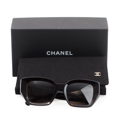 Chanel 5506-A 2023 Interlocking CC Logo Tortoise Acetate Sunglasses