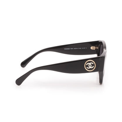 Chanel 5506 Black Acetate CC Logo Cat-Eye Sunglasses