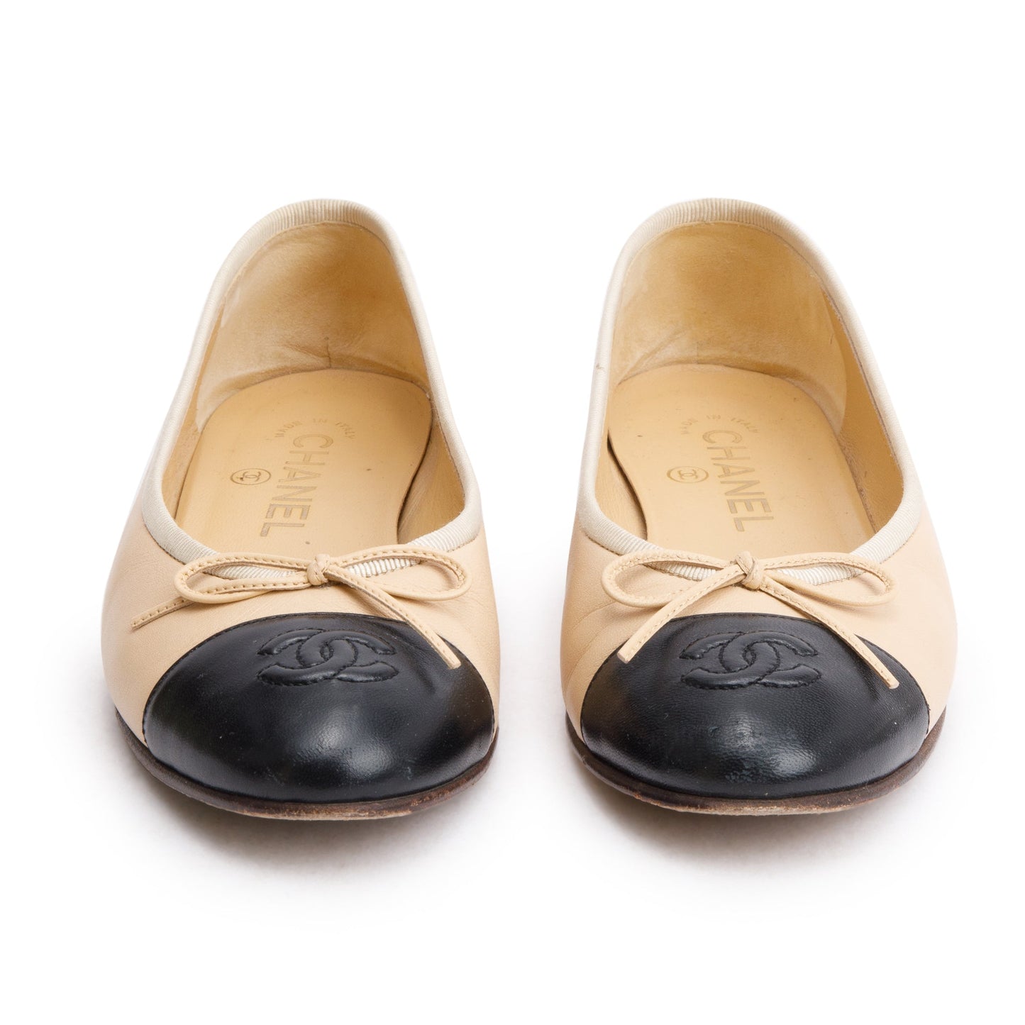 Chanel Beige/Black Lambskin Interlocking CC Logo Flats, Size 36.5