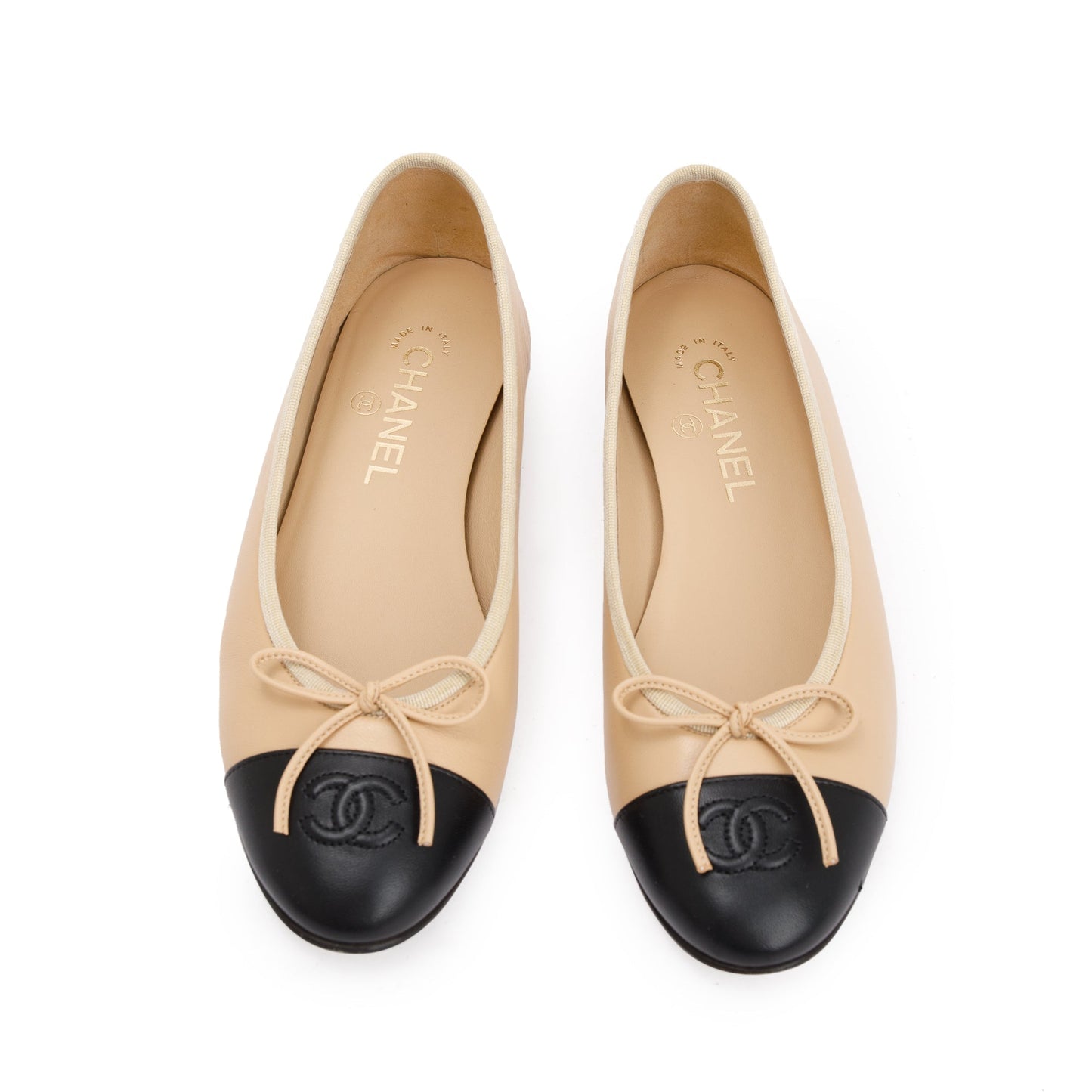 Chanel Beige/Black Lambskin Interlocking CC Logo Flats, Size 38