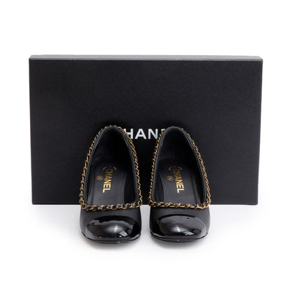 Chanel Black Leather Interlocking CC Logo Chain Around Pumps, Size 36.5