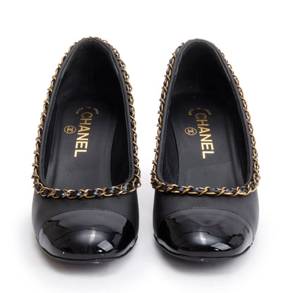 Chanel Black Leather Interlocking CC Logo Chain Around Pumps, Size 36.5