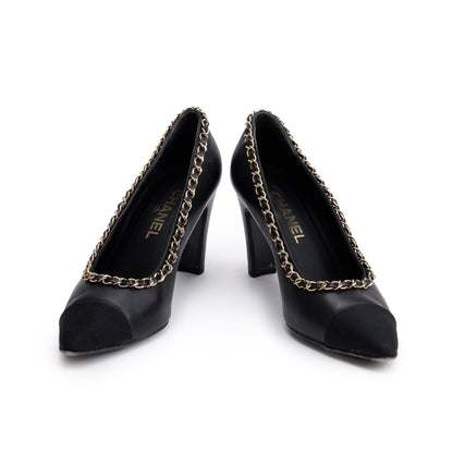 Chanel Black Leather Interlocking CC Logo Chain Around Pumps, Size 38.5