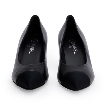 Chanel Black Leather/Grosgrain Faux Pearl Interlocking CC Pumps, Size 40